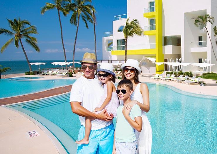 ¡EL INVIERNO SE DISFRUTA MÁS VIAJANDO! Krystal® Beach Acapulco ¡EL INVIERNO SE DISFRUTA MÁS VIAJANDO! Krystal® Beach Acapulco