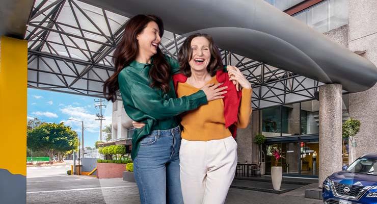 CELEBRA A MAMÁ CON UN VIAJE Krystal Urban® Aeropuerto Ciudad de México CELEBRA A MAMÁ CON UN VIAJE Krystal Urban® Aeropuerto Ciudad de México