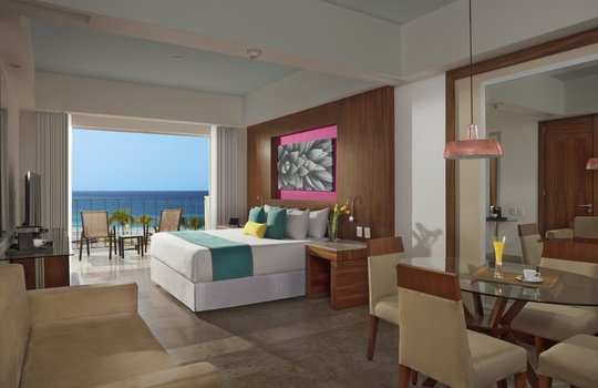 Junior Suite Ocean View  1 King Bed Hotel Krystal Grand Los Cabos - 