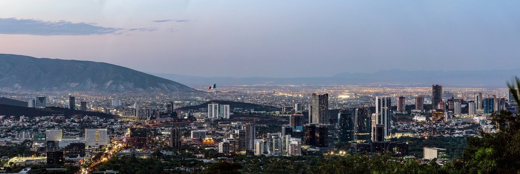 Descubre la capital de nuevo león alojándote en uno de los mejores hoteles en monterrey méxico Hotel Urban Aeropuerto Ciudad de México