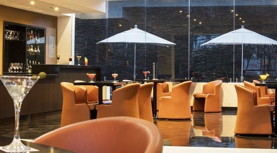 Lobby bar Hotel Urban Aeropuerto Ciudad de México - 