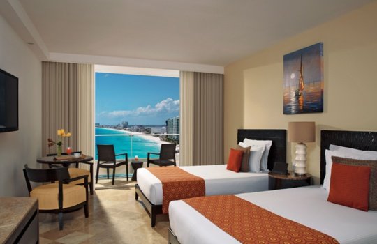 Deluxe Ocean Front Hotel Krystal Grand Cancun Resort & Spa - 
