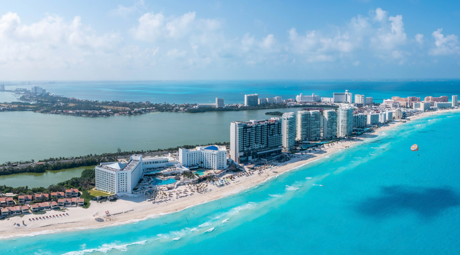 FIESTAS PATRIAS EN CANCÚN: DÓNDE DAR EL GRITO Y DÓNDE HOSPEDARTE Krystal Hotels & Resorts FIESTAS PATRIAS EN CANCÚN: DÓNDE DAR EL GRITO Y DÓNDE HOSPEDARTE Krystal Hotels & Resorts