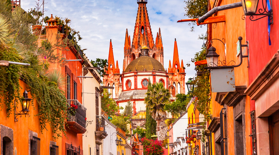 DESCUBRE SAN MIGUEL DE ALLENDE: El corazón de México Krystal Hotels & Resorts DESCUBRE SAN MIGUEL DE ALLENDE: El corazón de México Krystal Hotels & Resorts