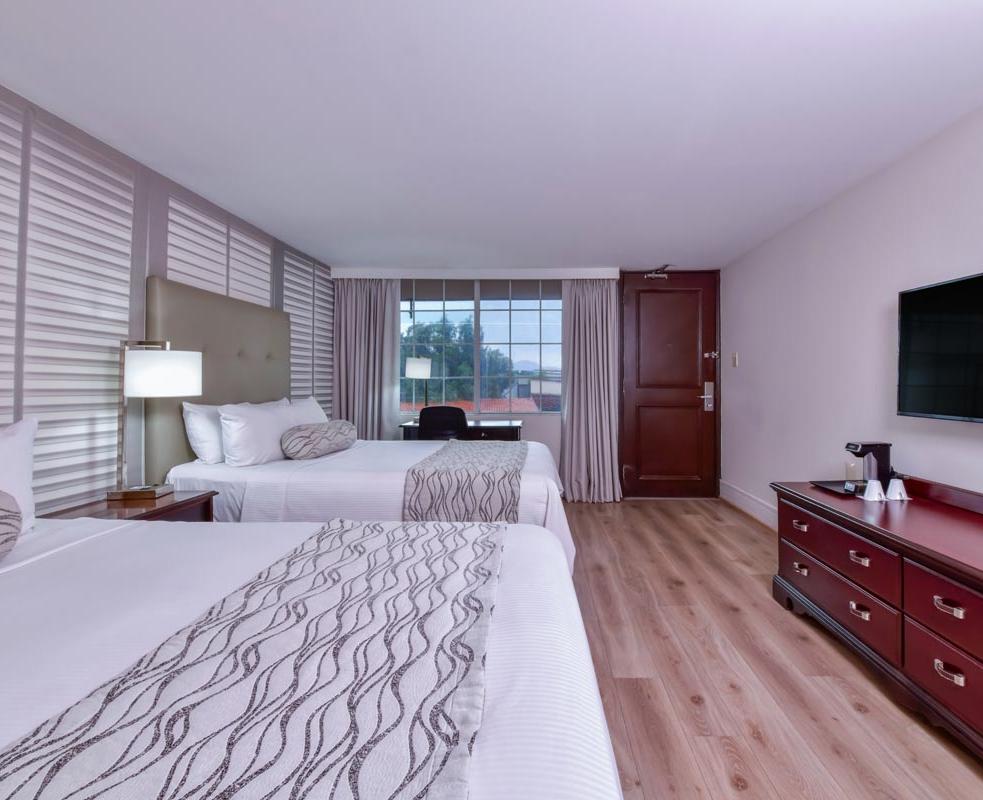 Krystal® Satélite María Bárbara Ciudad de México Krystal® Satélite María Bárbara Ciudad de México