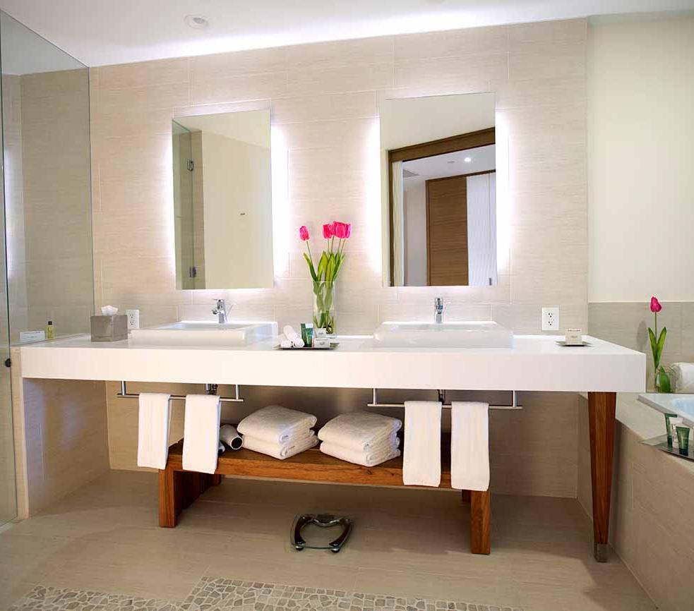 Krystal Grand® Puerto Vallarta Krystal Grand® Puerto Vallarta