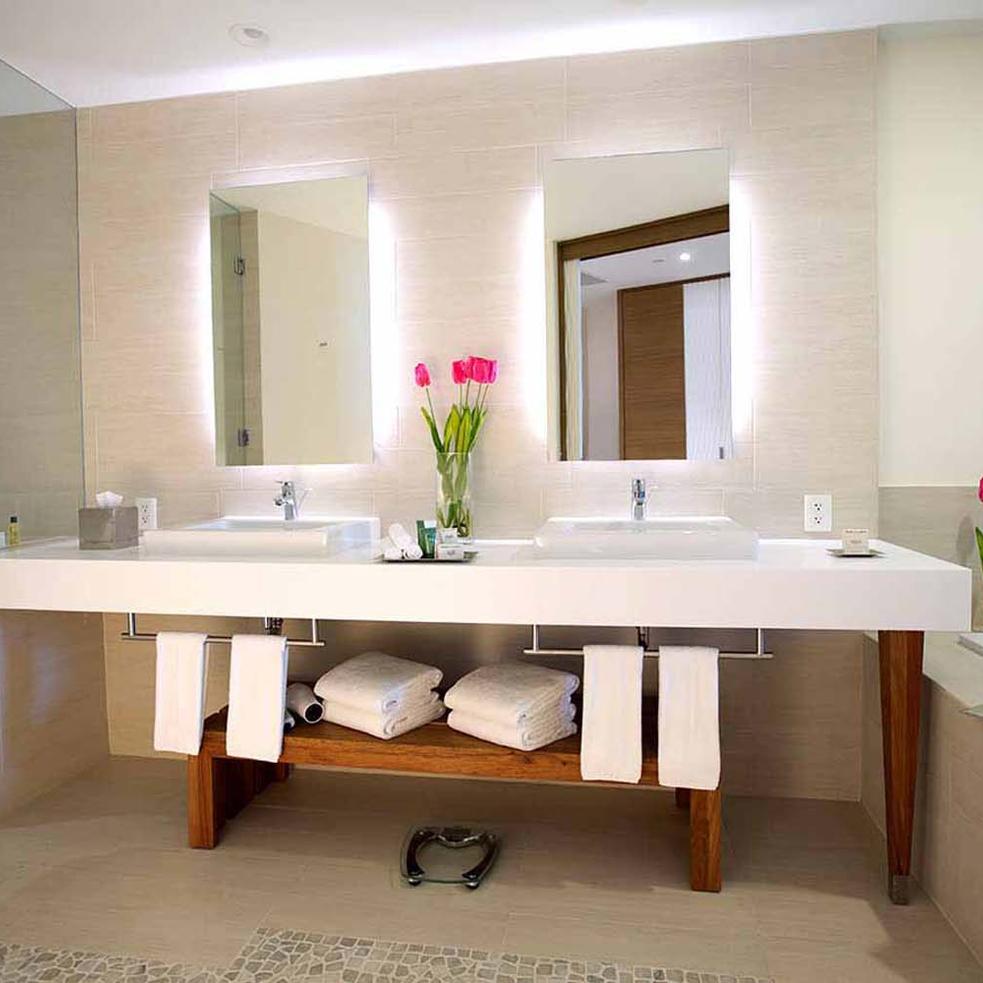 Krystal Grand® Puerto Vallarta Krystal Grand® Puerto Vallarta