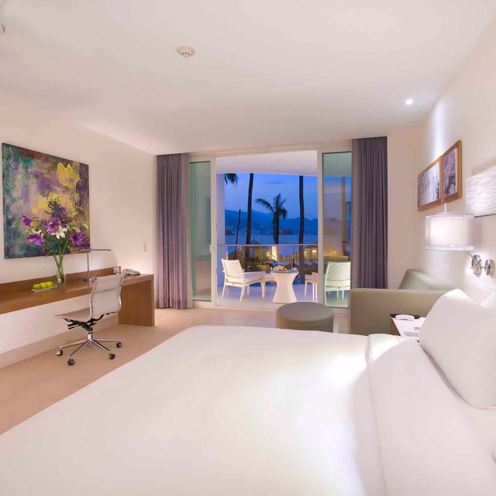 Krystal Grand® Puerto Vallarta Krystal Grand® Puerto Vallarta