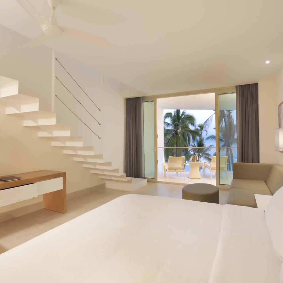 Krystal Grand® Puerto Vallarta Krystal Grand® Puerto Vallarta