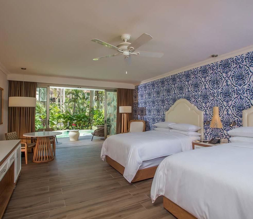 Krystal Grand® Puerto Vallarta Krystal Grand® Puerto Vallarta