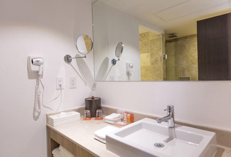 Krystal® Cancún Krystal® Cancún