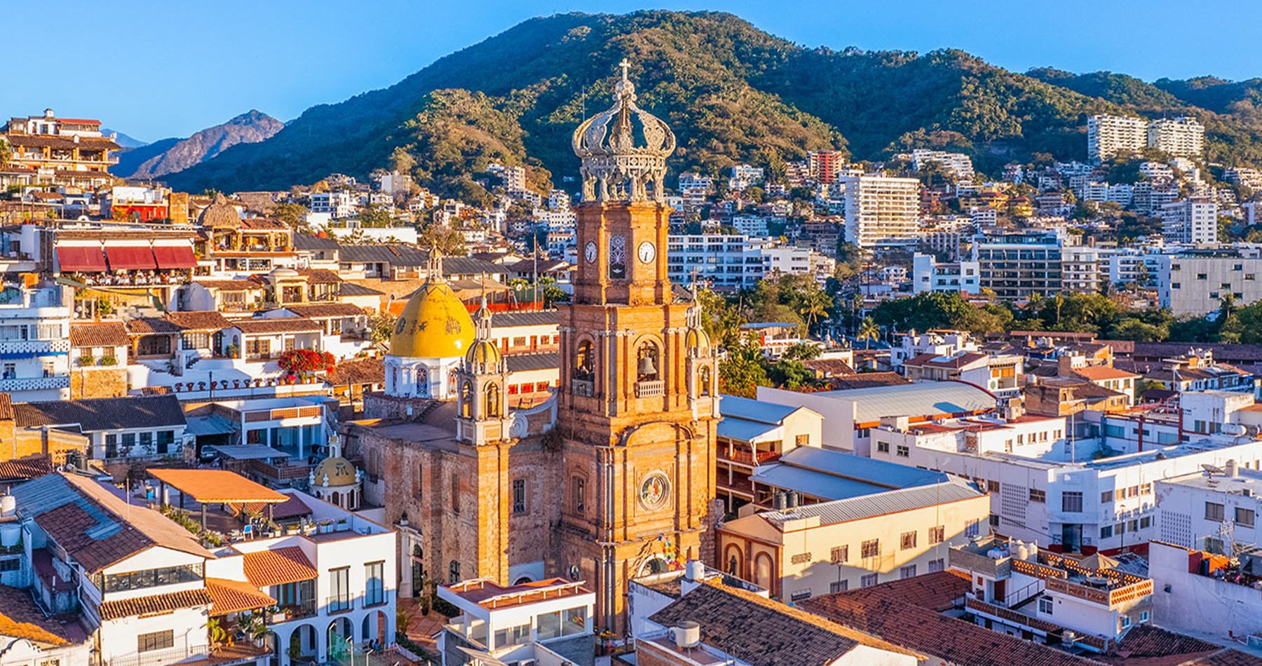 Descubre Puerto Vallarta: Belleza natural y diversión Krystal Hotels & Resorts