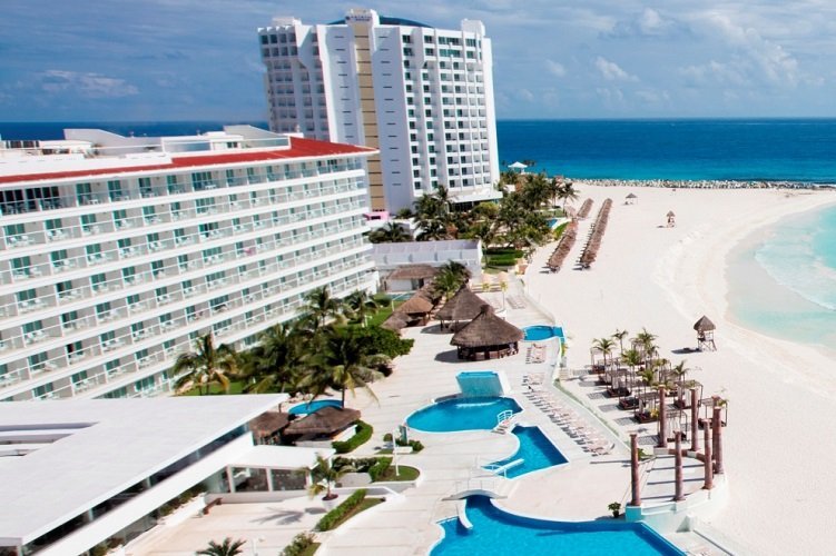 Exteriores Hotel Krystal Cancún - 